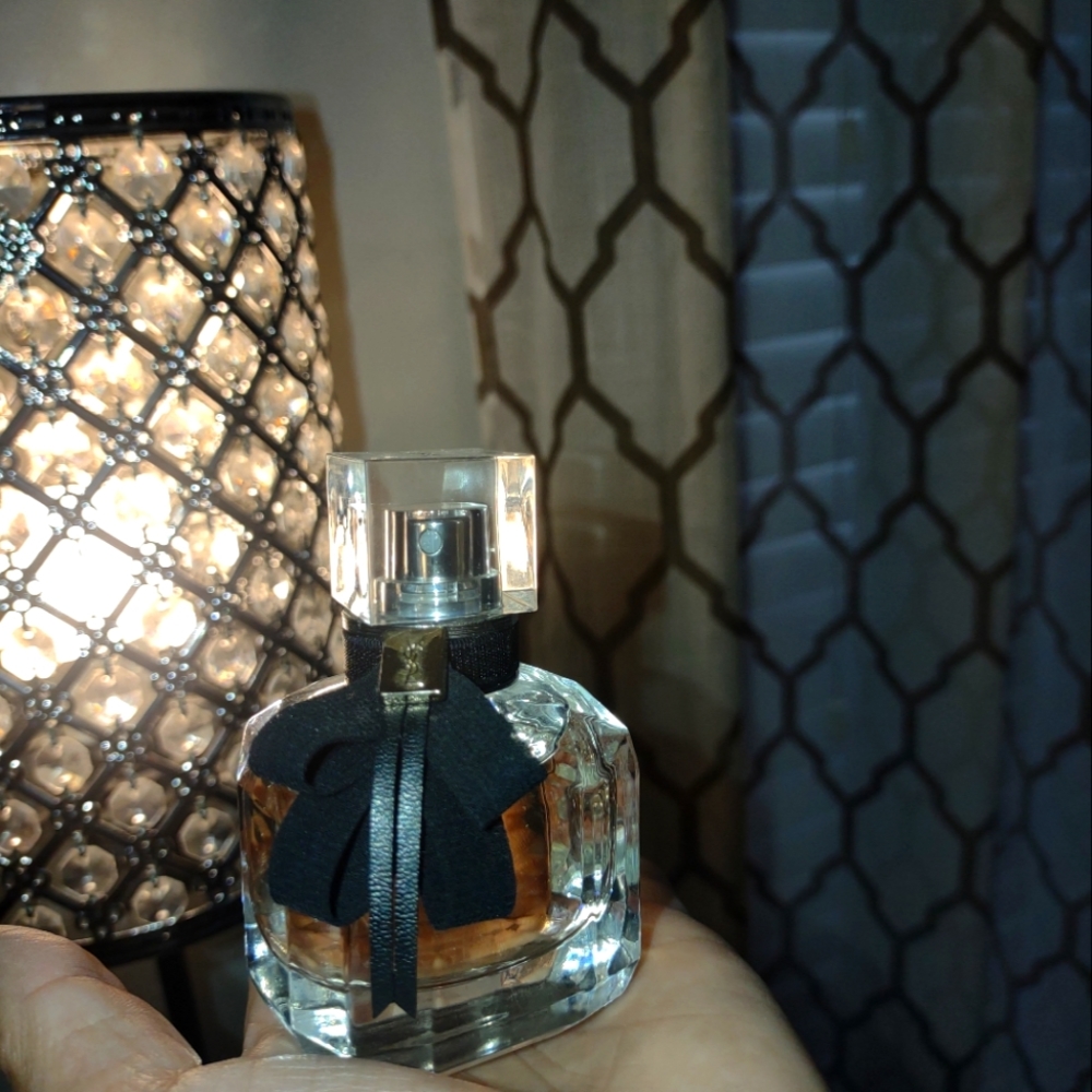 YVES SAINT LAURENT Mon Paris perfume